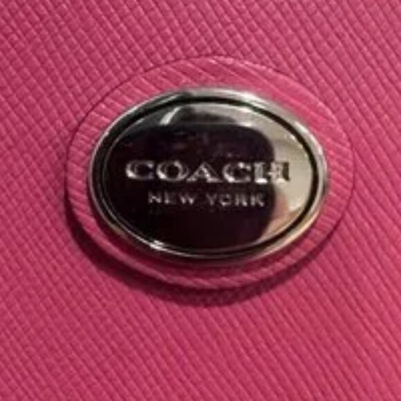 π Coach Peyton Drawstring Carryall β Pomegranate | Excellent Condition - Picture 11 of 11